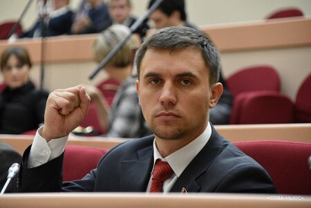 Саратовского депутата от Компартии лишили мандата из-за монетизации канала на Youtube