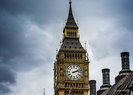 Лондон объявил о санкциях против Тинькова, Грефа и российских банков