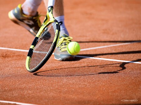 Российский теннисист прошел в четвертьфинал международного турнира