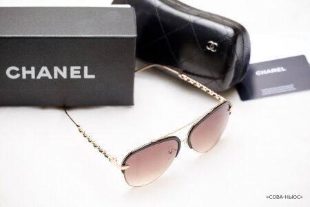Chanel продает россиянам вещи при условии отказа носить их в России