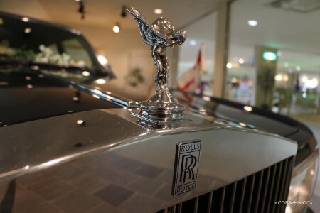 В РФ рухнули продажи Bentley, Rolls-Royce и Ferrari