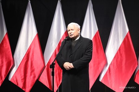 Качиньский покидает пост вице-премьера и главы комитета по нацбезопасности в Польше
