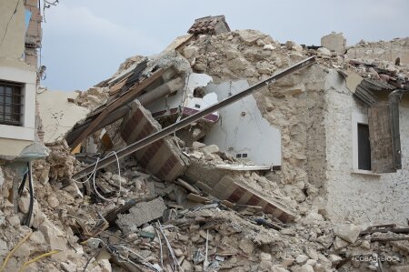 Более тысячи человек стали жертвами землетрясения в Афганистане