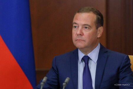 Медведев о санкциях: Европейские имбецилы считают собственных граждан врагами