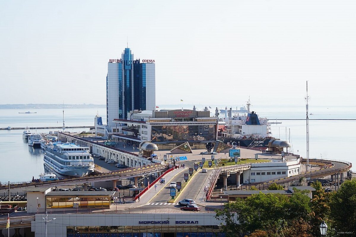 Первые корабли с украинским зерном готовы покинуть порт
