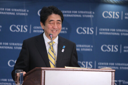 Экс-премьер Японии Абэ расстрелян из самодельного дробовика