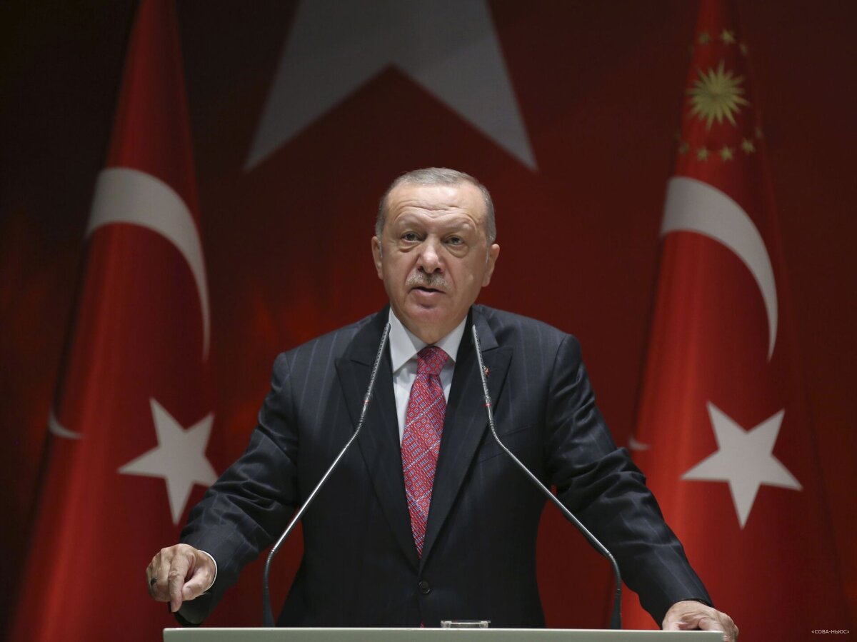 Эрдоган обвинил Запад в затягивании конфликта и поставках в Украину “залежавшегося металлолома”