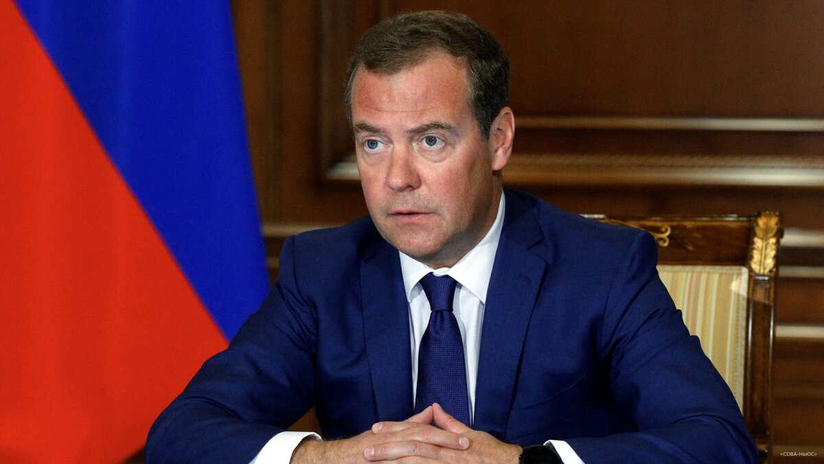 Медведев заявил о необходимости срочного референдума в ЛДНР о присоединении к России