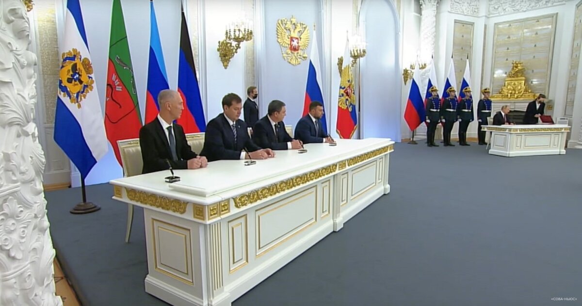Пушилин, Пасечник, Балицкий, Сальдо подписывают договоры о вхождении в состав России