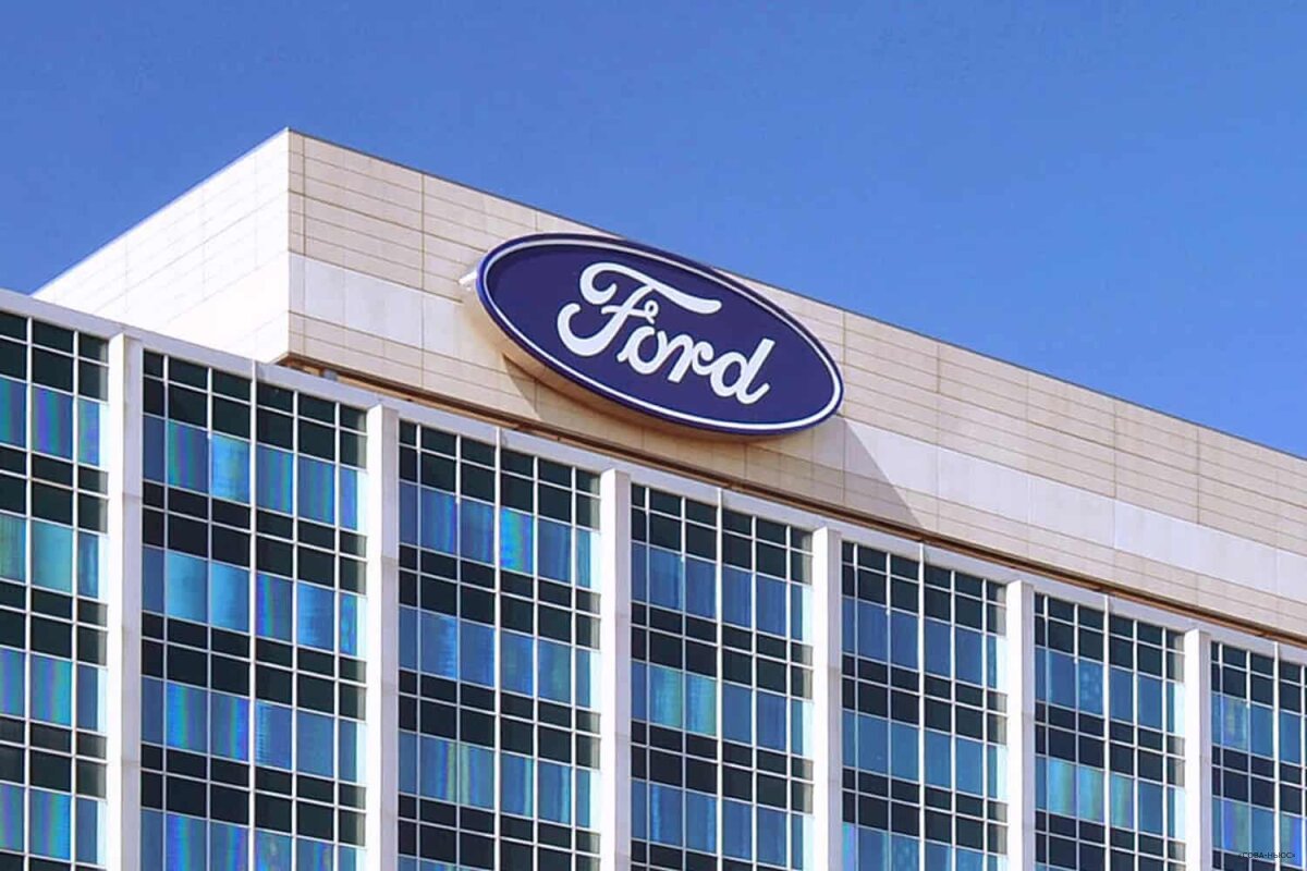 Автоконцерн Ford Motor вышел из доли в российском бизнесе