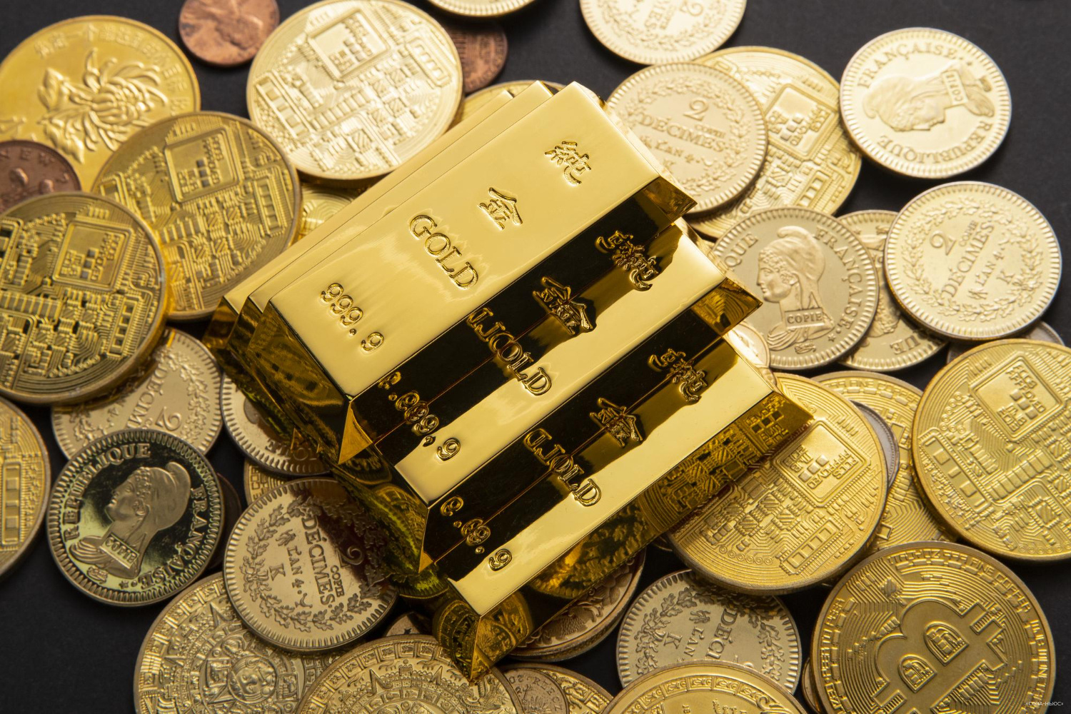 Россияне скупили десятки тонн золотых слитков
