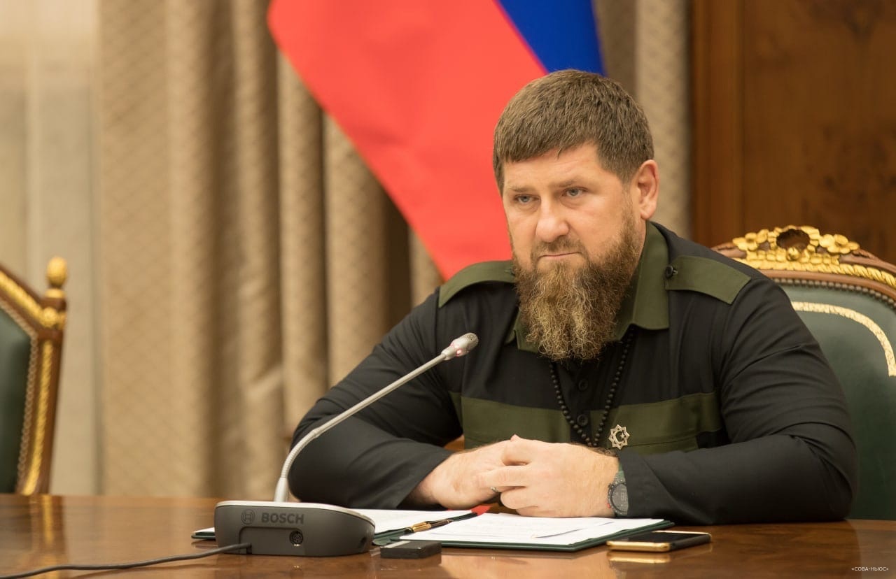 Парламент Чечни наделил Рамзана Кадырова титулом "отец народа"