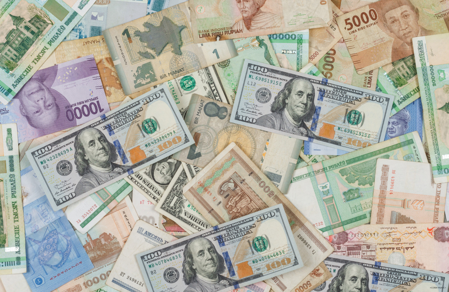 ЦБ зафиксировал нехватку долларов, евро и юаней