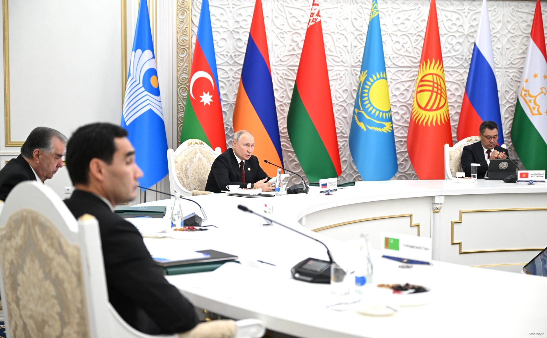 Путин на пресс-конференции СНГ: Россия в геополитике, экономике и информационных реалиях